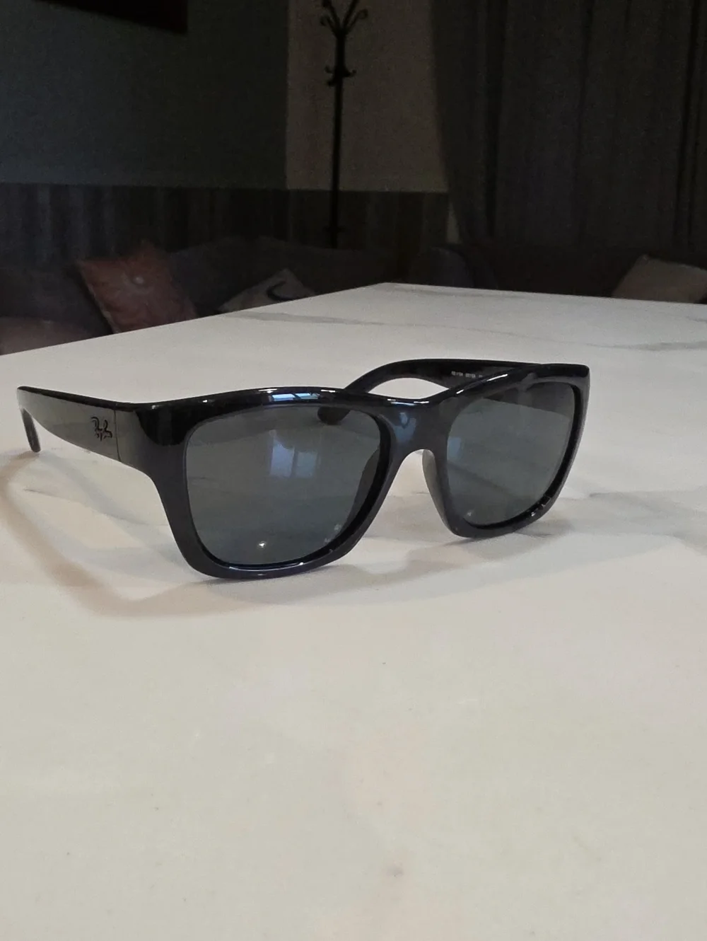 Ray Ban Rb4194